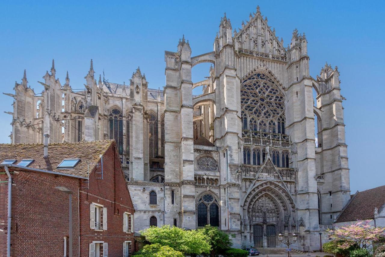 Un Petit Coin De Cathedrale Apartment Beauvais Bagian luar foto
